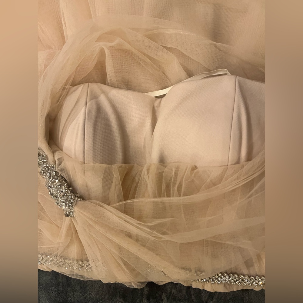Mark Zunino one-shoulder dress, draped tulle w/ crystal waist & strap. Prom. 13 - Picture 11 of 16